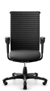 scaun negru cu brate